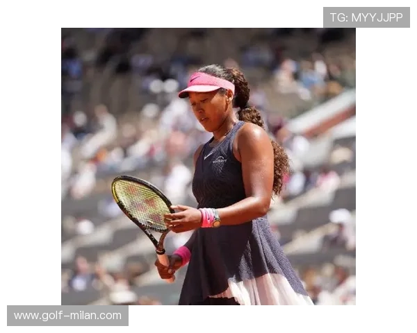 时尚与运动结合 足球穿搭球星女孩子的潮流风采解析